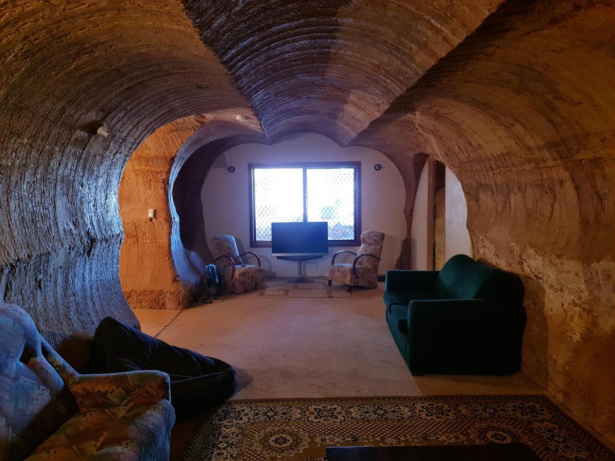 Underwood Court Fresh Dugout- Hosted By Coober Pedy Accommodations Ngoại thất bức ảnh